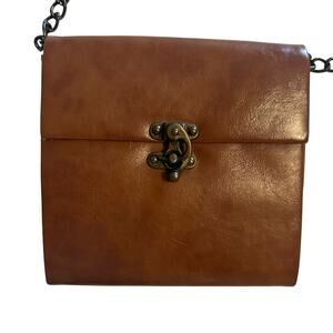 Steve Madden Saddle Brown Leather Crossbody Bag Swing Lock Clasp Square Purse